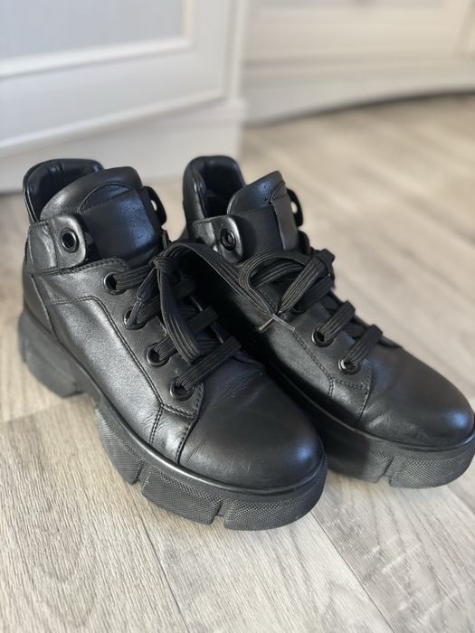 Продам обувь на осень, очень удобная