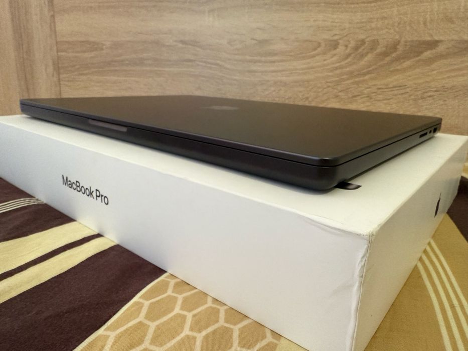 Apple Macbook Pro M3