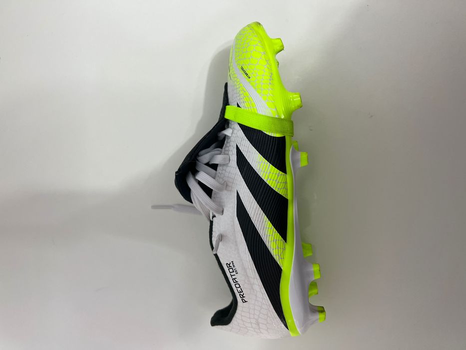 Бутсы adidas predator
