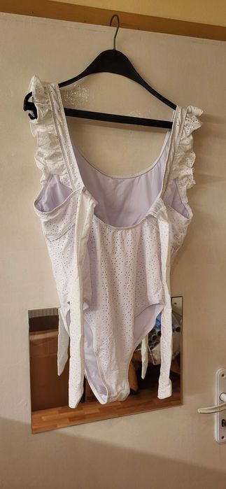 Чисто Нов Цял Бански