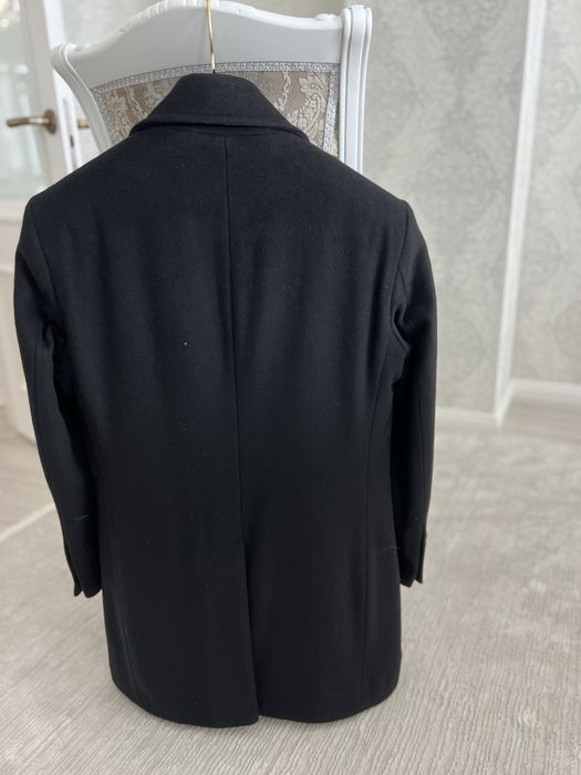 Продаю мужское Пальто