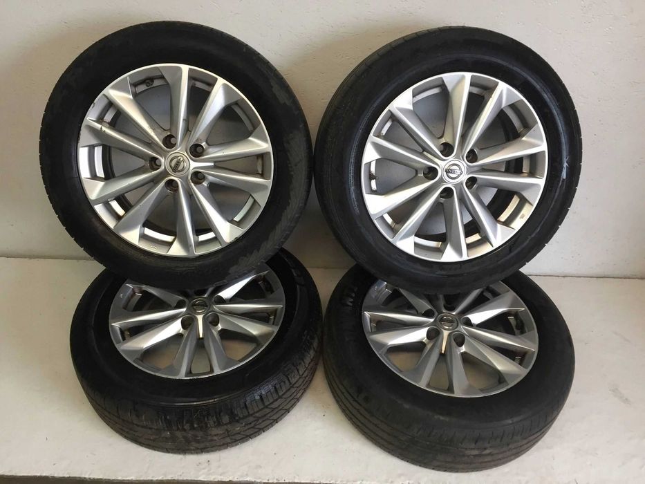Диски с шинами R17 Nissan Toyota Gelly