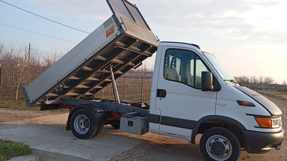 Iveco Daily 35c13 basculabil anul 2004 Italia
