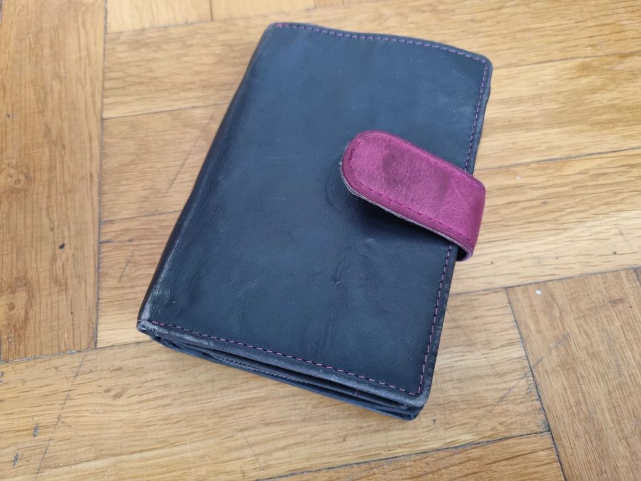 Дамско кожено портмоне