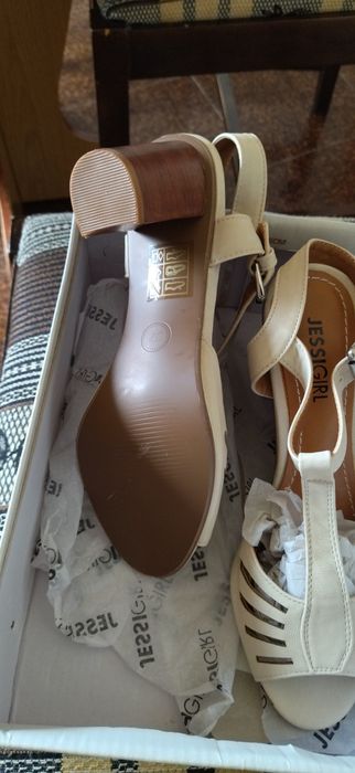 Дамски  обувки и сандали