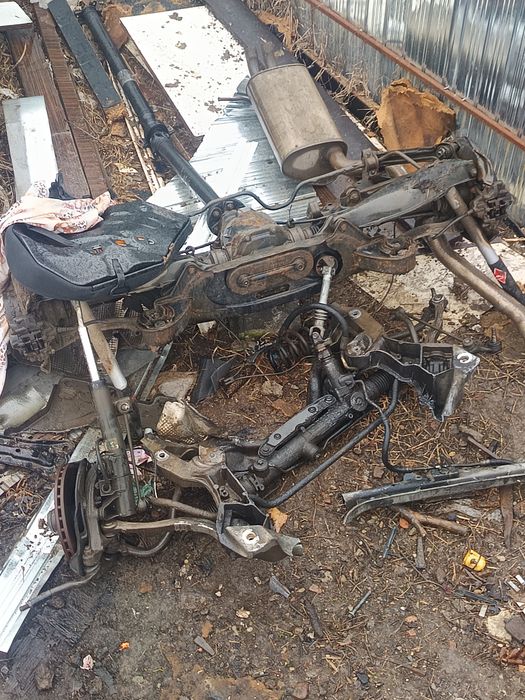 Vând piese Mercedes w203