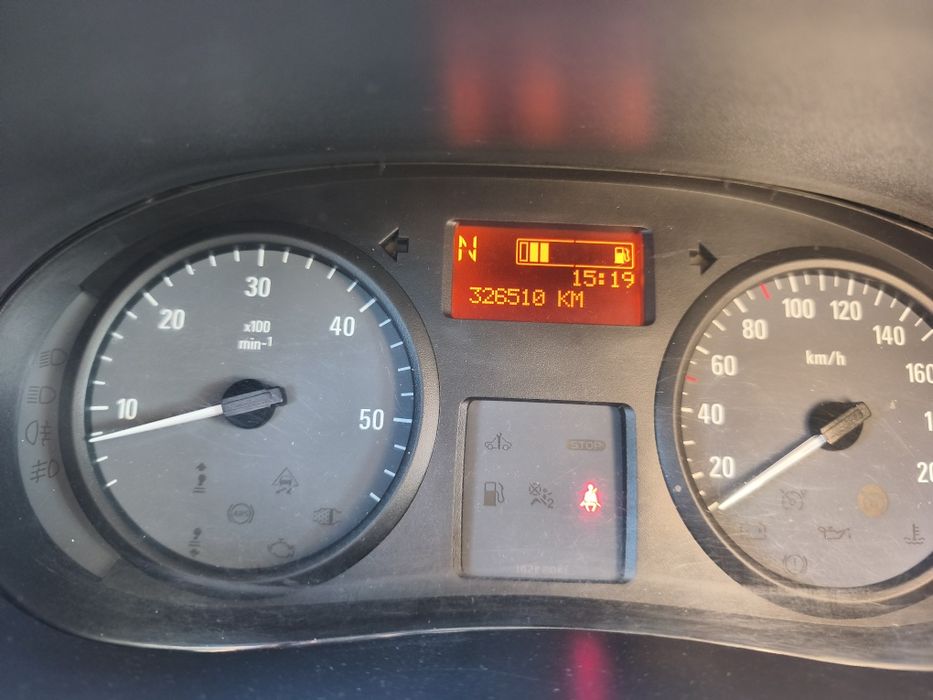 Vând Opel vivaro