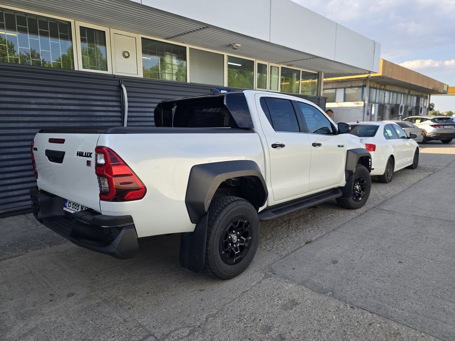 Toyota hilux gr sport 2