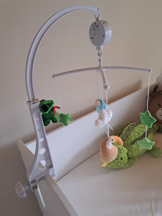 Музикална въртележка за кошара