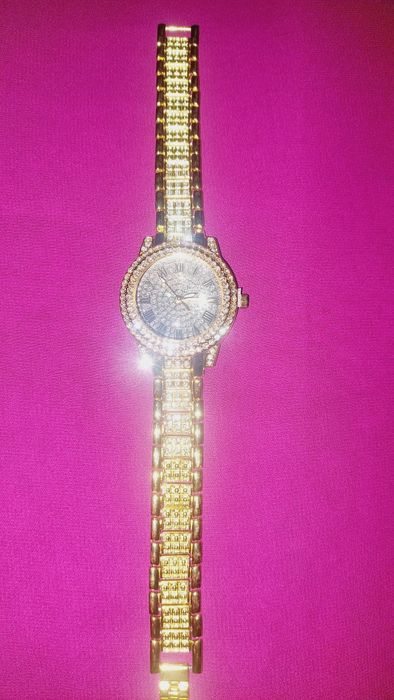 Часы  женские  новые