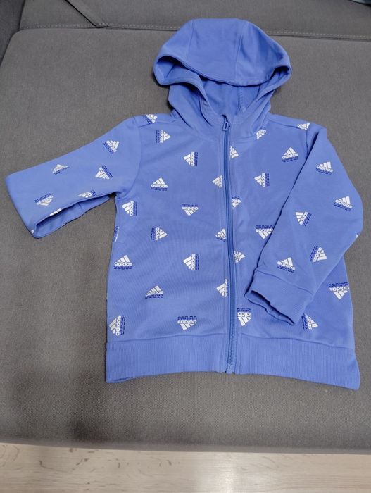 Vând trening 5/6 anisori