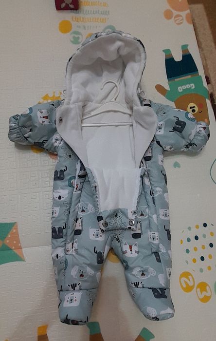 Продам детский комбинезон