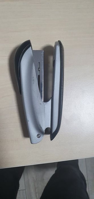 Capsator hârtie birou