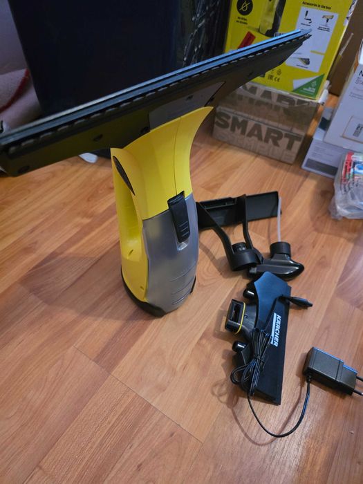 Aspirator de geamuri Karcher WV 2 Plus N