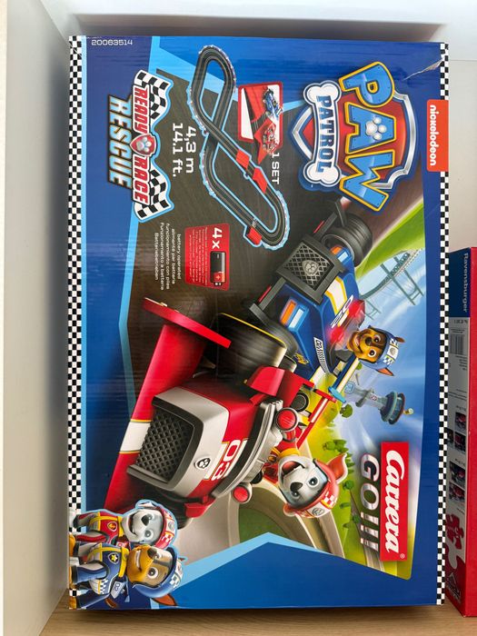 Писта за състезания Carrera Paw Patrol Ready Race Rescue 4,3м, с 2 колички Маршал и Чейс