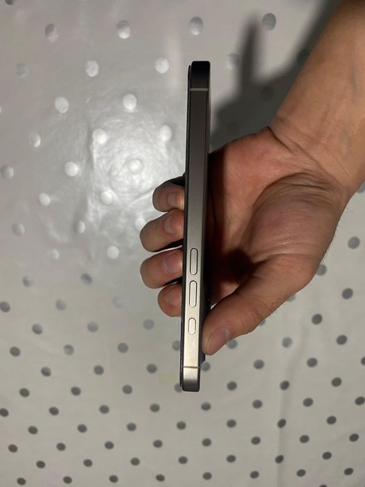 Iphone 16pro с гарантей