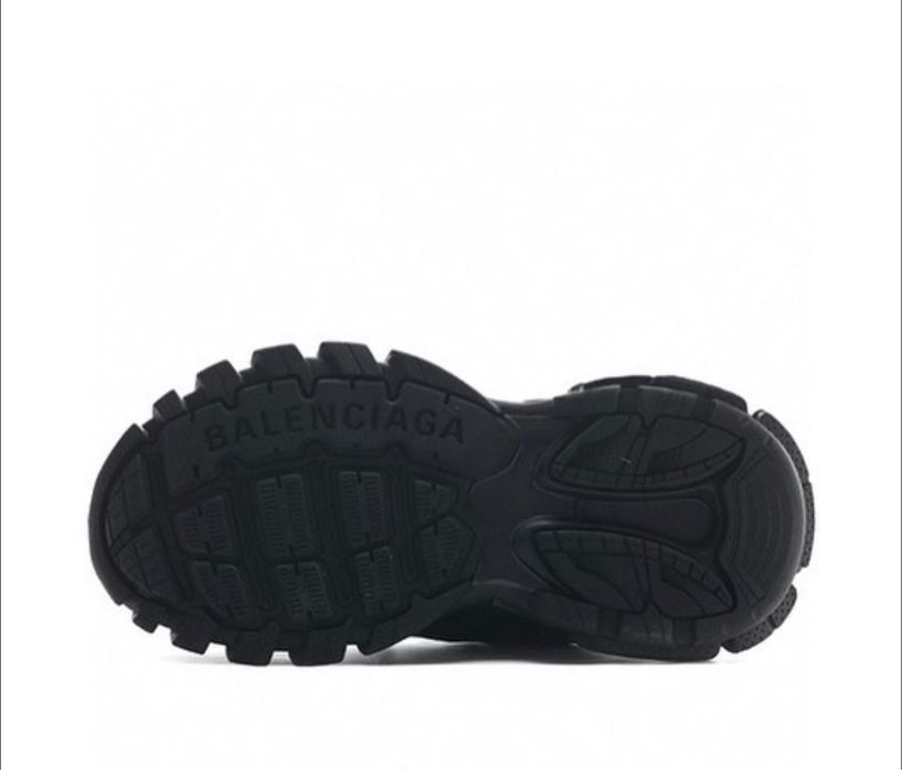 BALENCIAGA  трак 43 черни