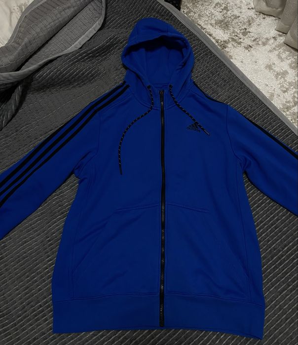Продам кофту Adidas Essentials