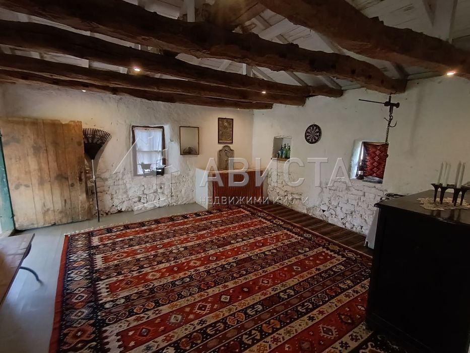 Къща в Перник, област-с.Егълница