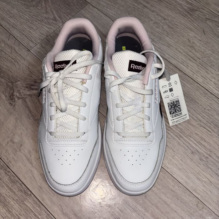 Новые кожанные кроссовки Reebok