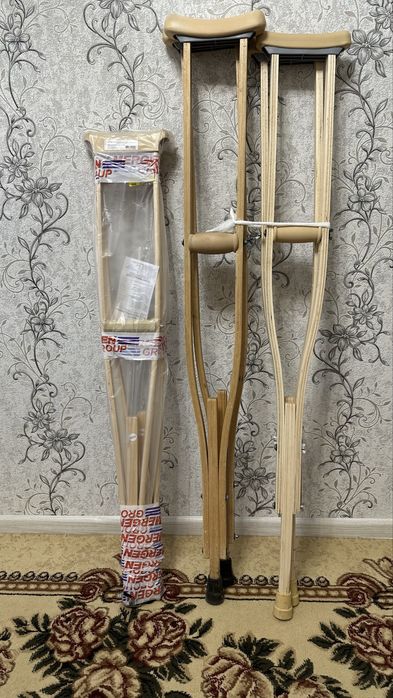 Костыли, инвалидная коляска