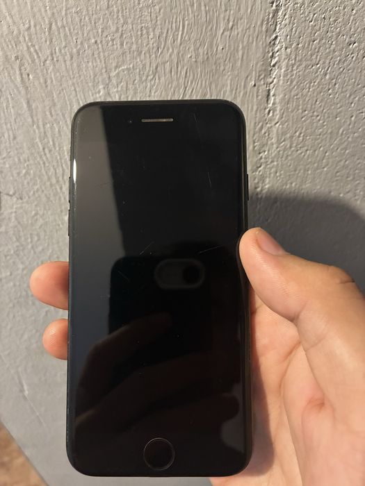 Iphone 7 на 32гб черный