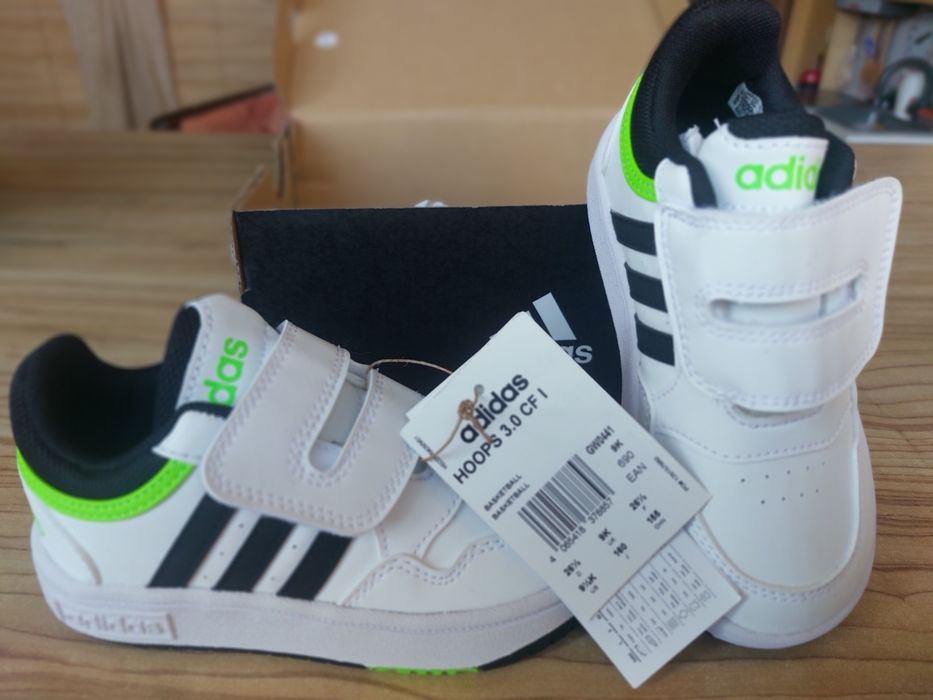 Дртски маратонки Adidas hoops 3.0, номер 26 1/2, чисто нови