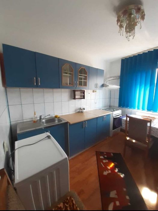 Inchiriez garsoniera govandar