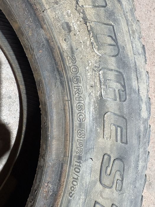 Продается шина R16.