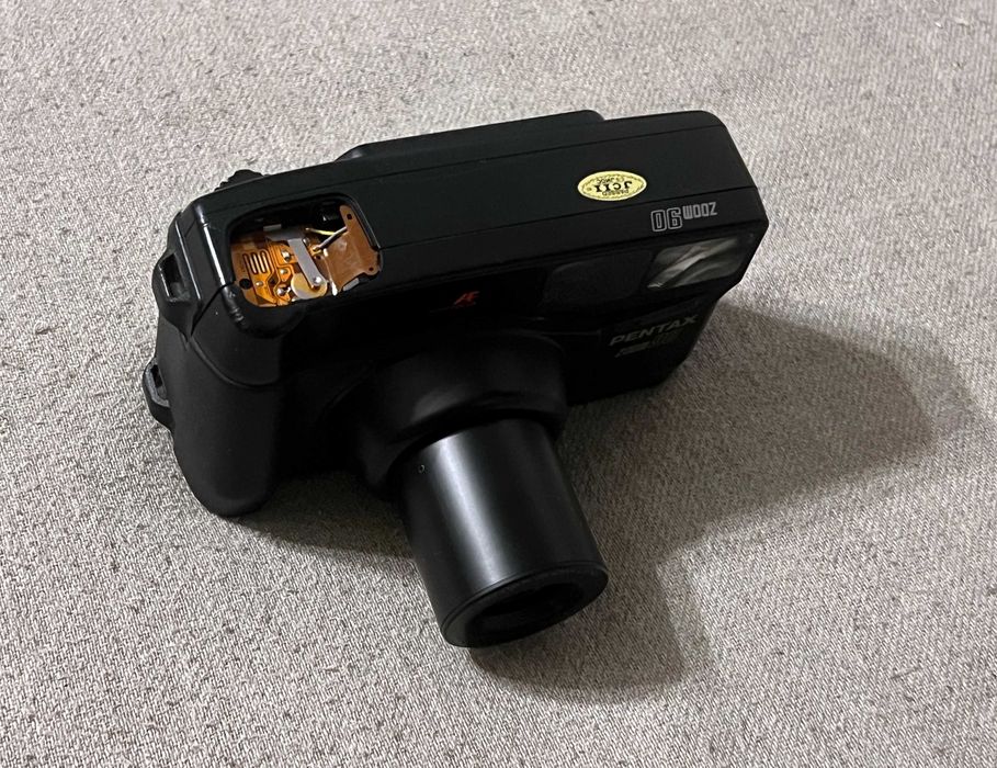 Aparat foto vintage Pentax Zoom 90 autofocus functio lipsa capac buton