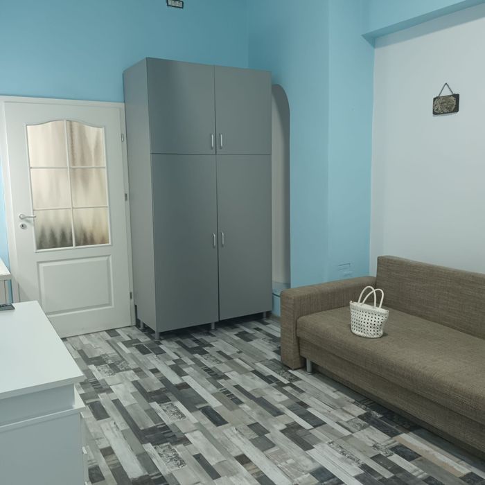 Închiriez apartament ultracentral 46 mp aproape de Primărie