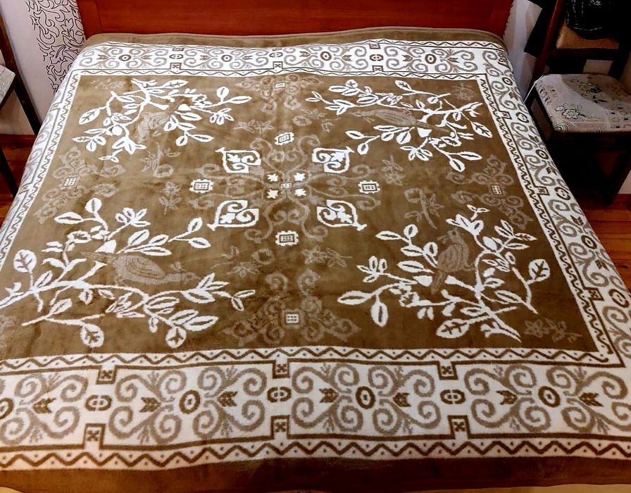 Продам новые пледы. Турция. Китай.