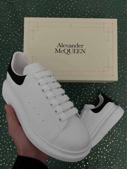 Alexander McQueen Black Velvet (Catifea) Premium Quality
