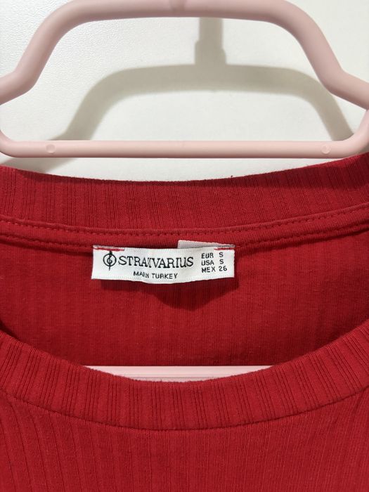 Красная кофта от stradivarius в стиле вип-казашки