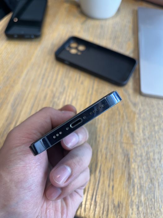 Продается iphone 13 pro, 128gb, аккумулятор 83%