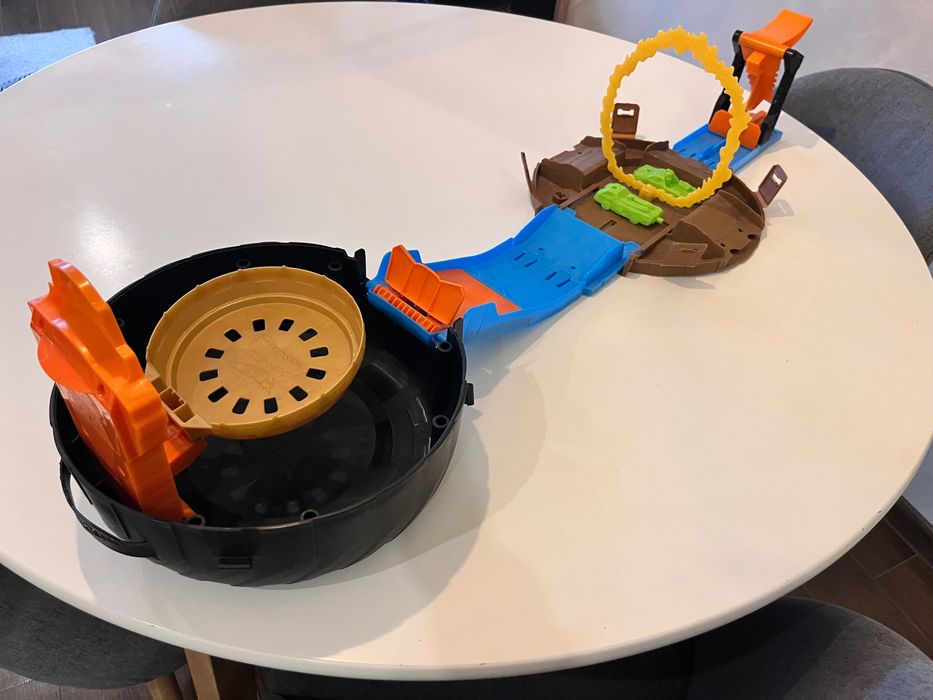 HOT WHEELS Monster Trucks Автомобилна гума за каскади