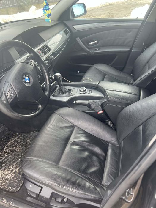 Vând sau dezmembrez