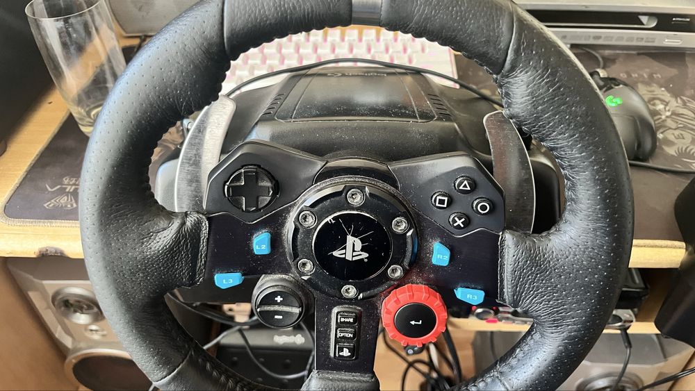 Logitech g29 + shifter волан за игра