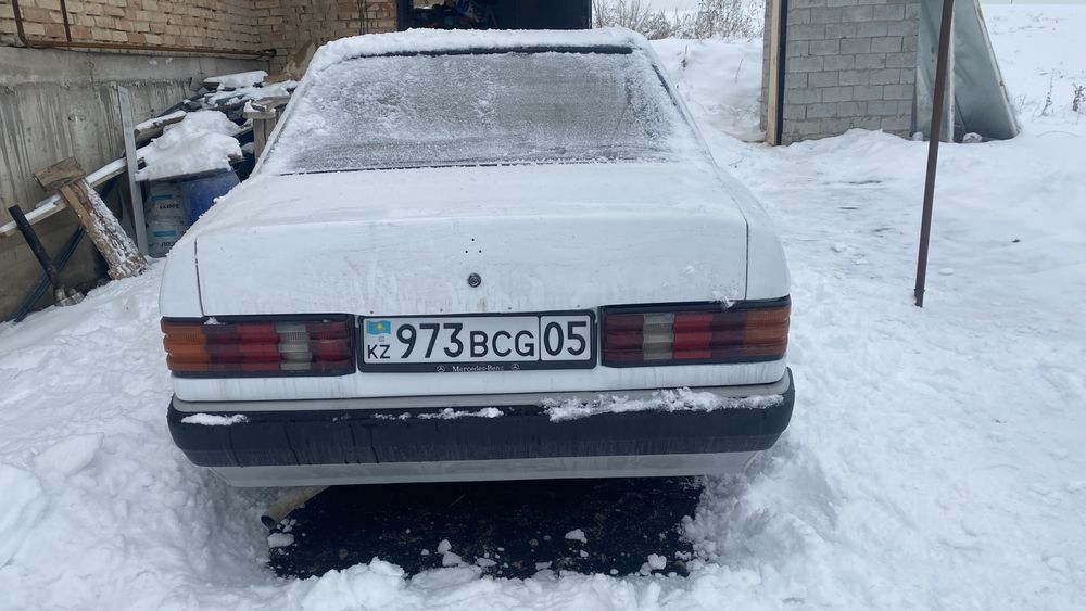 Мерседес 190 2.3л