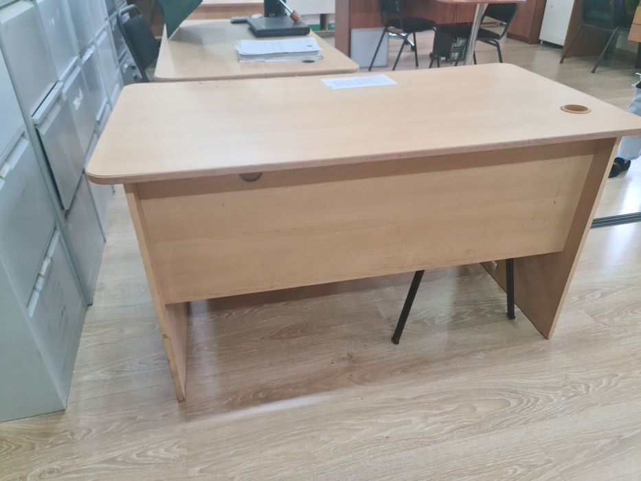 Продам офисный стол