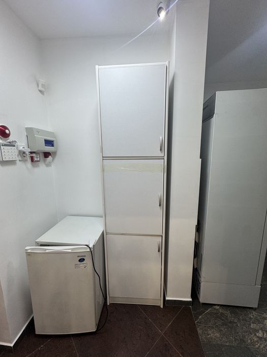 Продам шкаф пенал