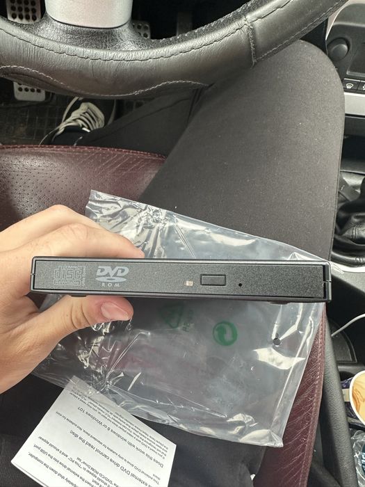 Външен четец на дискове за компютър