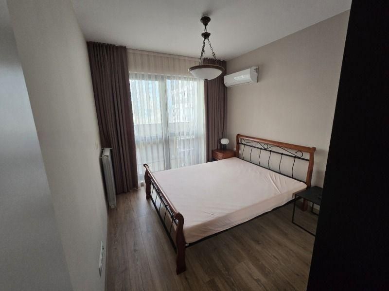 Дава се под наем Двустаен апартамент в София, Хладилника - 55 кв.м за 667.08 € - Снимка #3