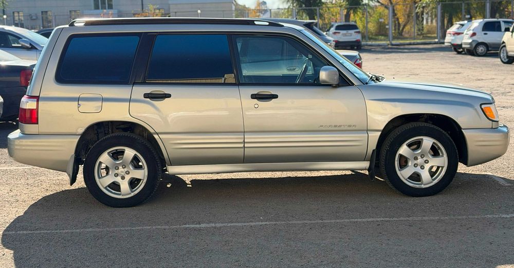 Продам автомобиль SUBARU  Forester