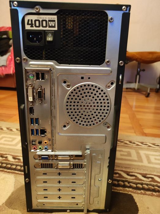 Продавам настолен компютър Intel I5 4460