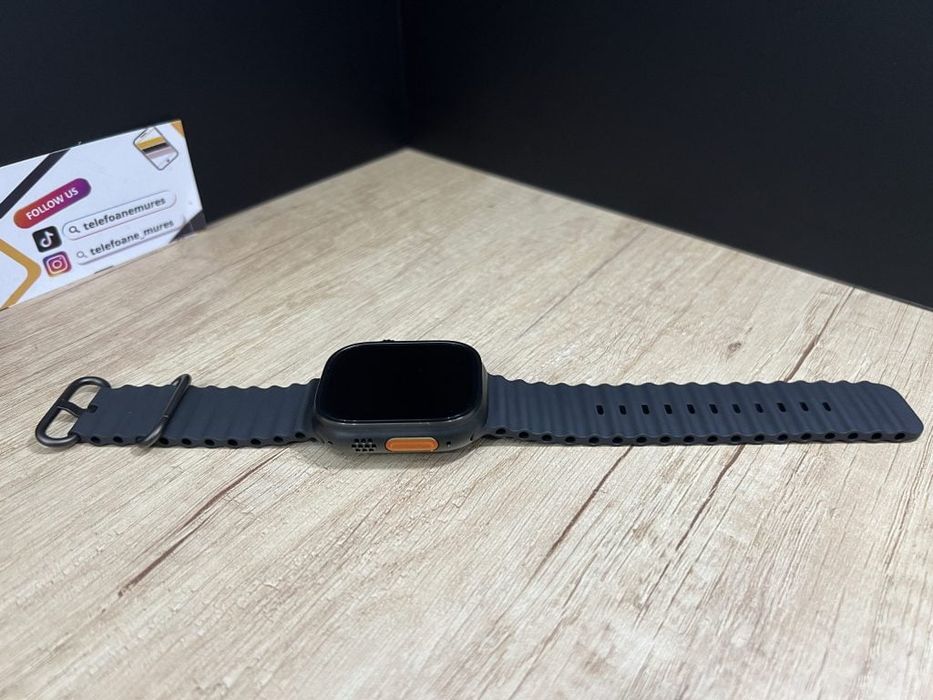 Apple Watch Ultra 3 Black Titanium Black Ocean Band 49mm Second-Hand 2