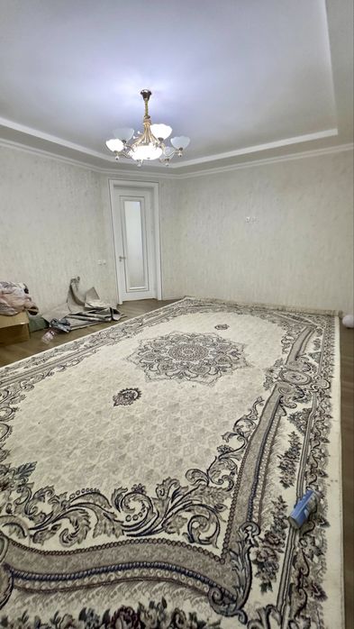 Победа махаласида евро ховли сотилади.10 та хона.Срочно