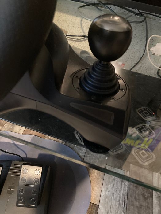 Ps4със волан добро състояние