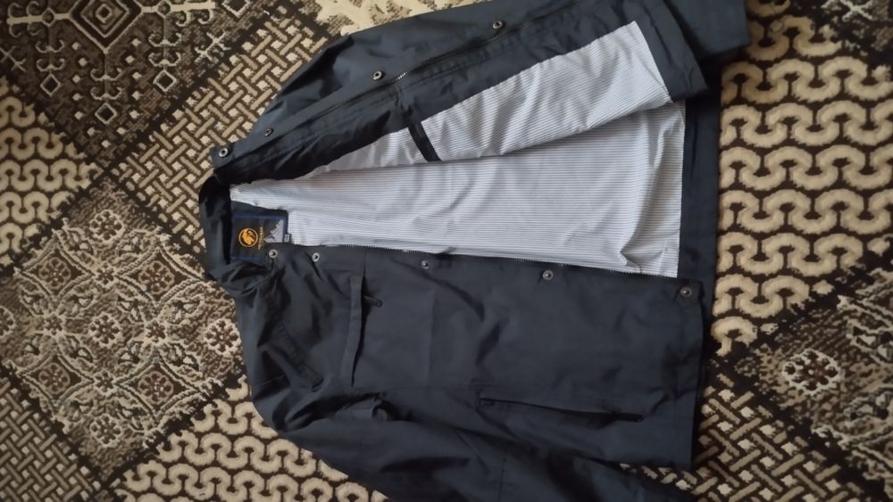 Ветровка новая качественная