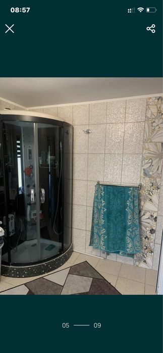 Casa la curte tip garsoniera cu living locuibil